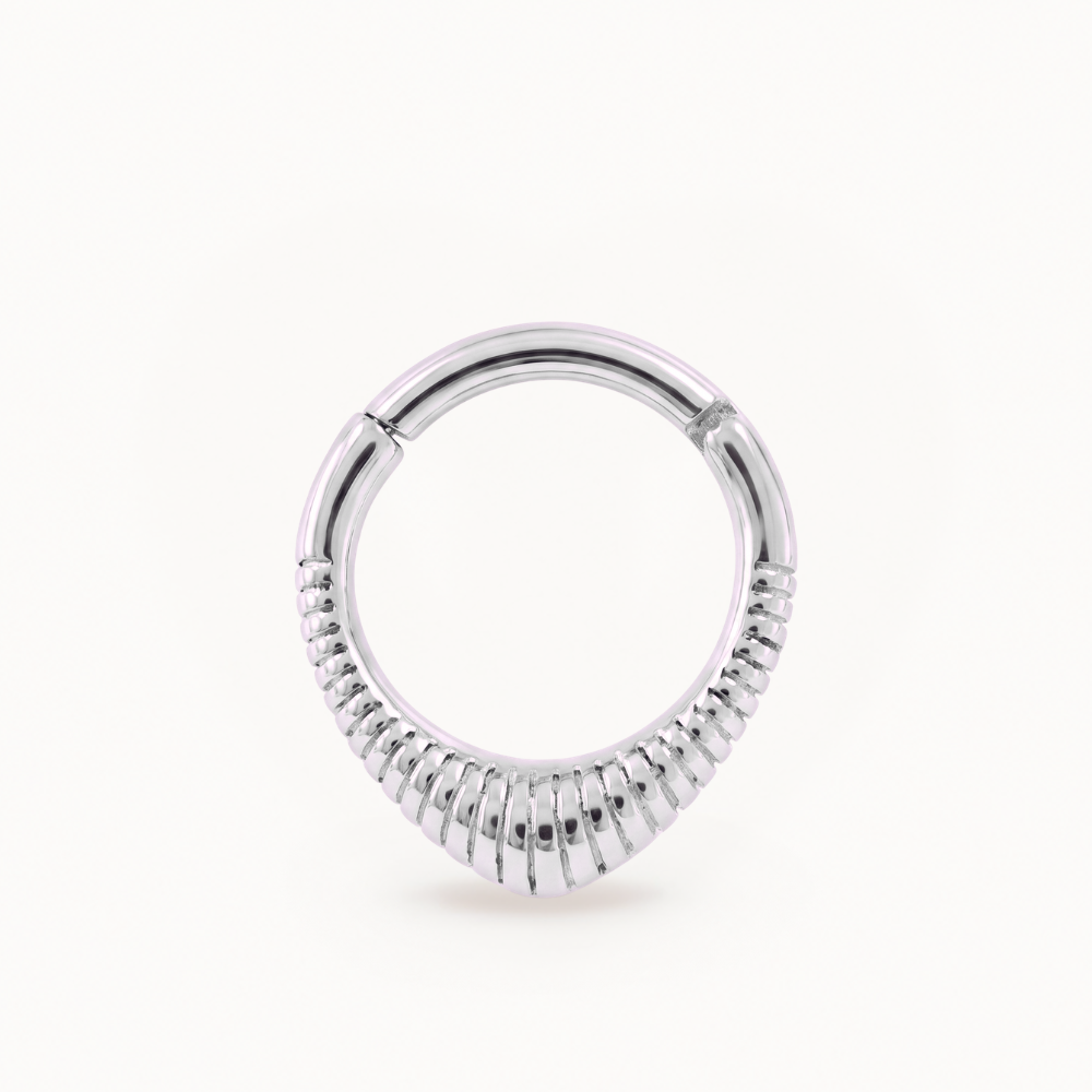 Piercing septum uni porté nez