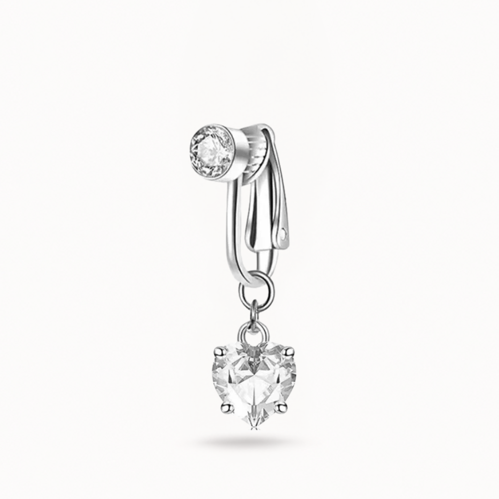 Faux piercing nombril charm porté